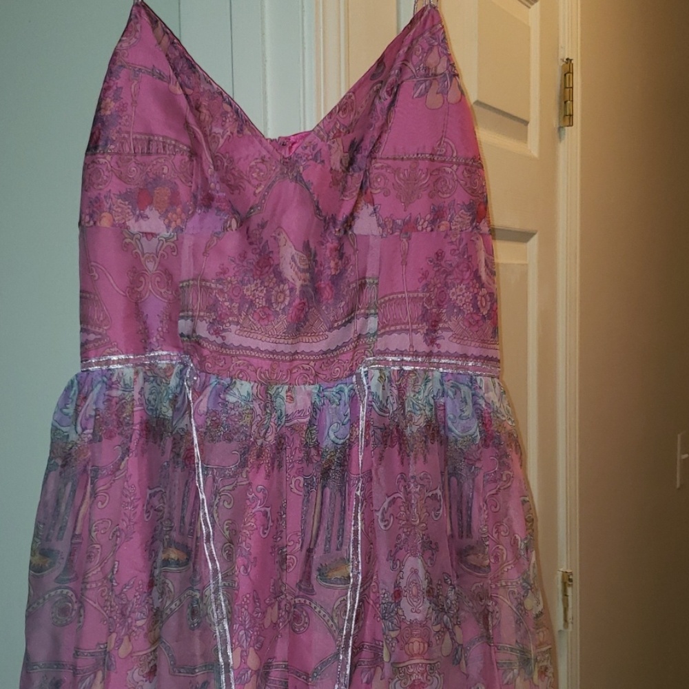 Dress - Picture 4 of 4